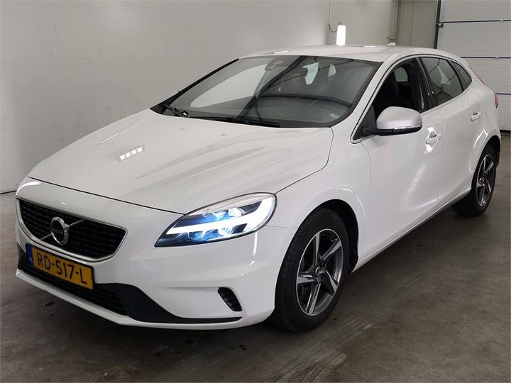 VOLVO V40 2017 yv1mv7981j2474741