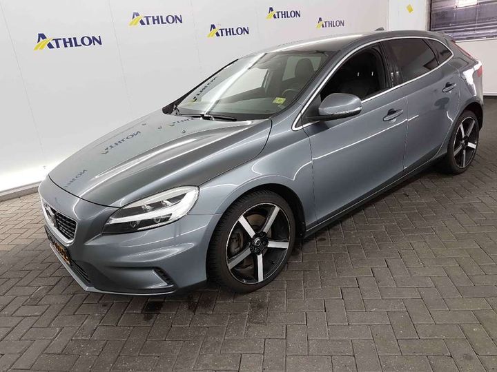 VOLVO V40 2017 yv1mv7981j2475603