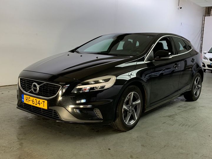 VOLVO V40 2017 yv1mv7981j2478860