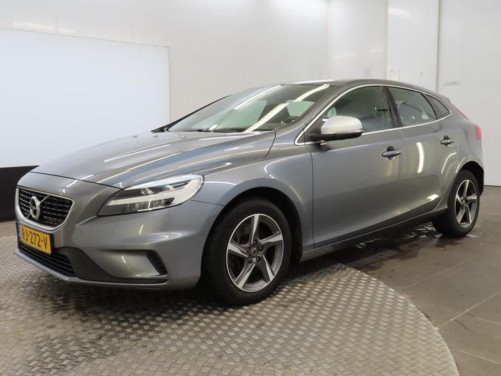 VOLVO V40 2017 yv1mv7981j2482358