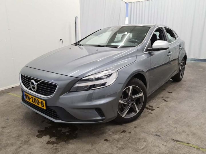 VOLVO V40 2018 yv1mv7981j2482941