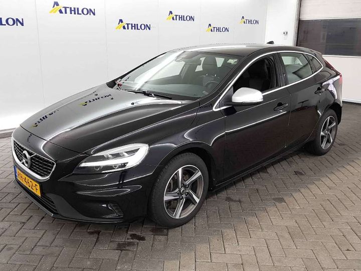 VOLVO V40 2017 yv1mv7981j2483940