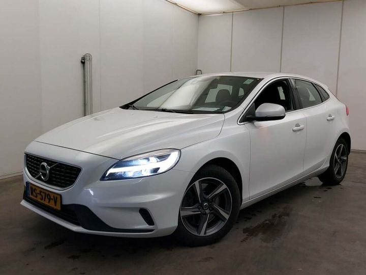 VOLVO V40 2018 yv1mv7981j2484626