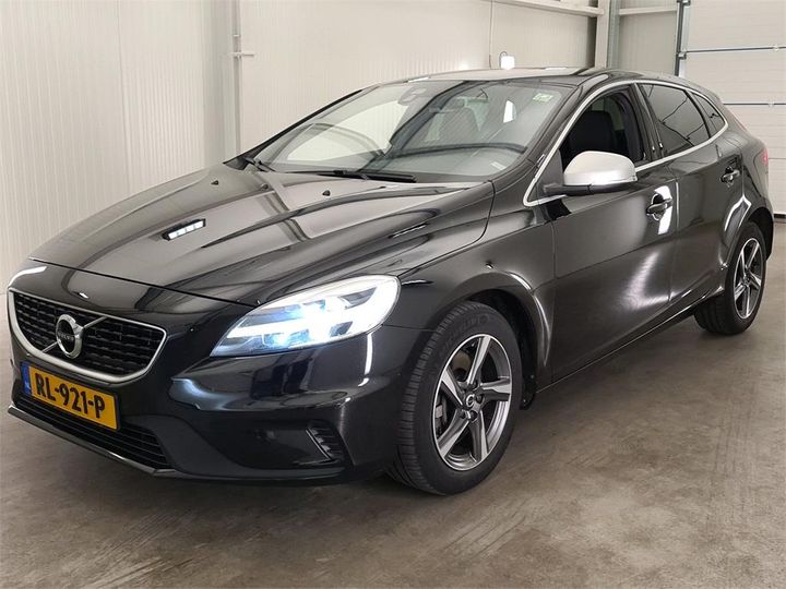 VOLVO V40 2018 yv1mv7981j2487877