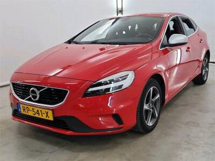 VOLVO V40 2018 yv1mv7981j2488404