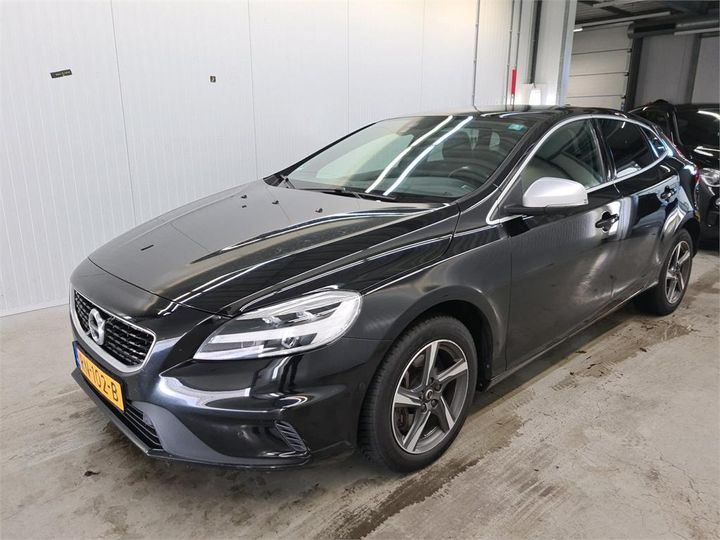 VOLVO V40 2018 yv1mv7981j2489764