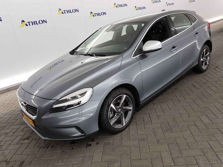 VOLVO V40 2018 yv1mv7981j2489941