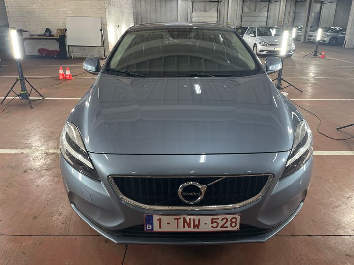 VOLVO V40 FL'16 2018 yv1mv7981j2490680