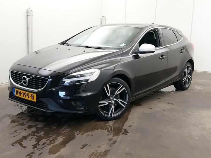 VOLVO V40 2018 yv1mv7981j2490968