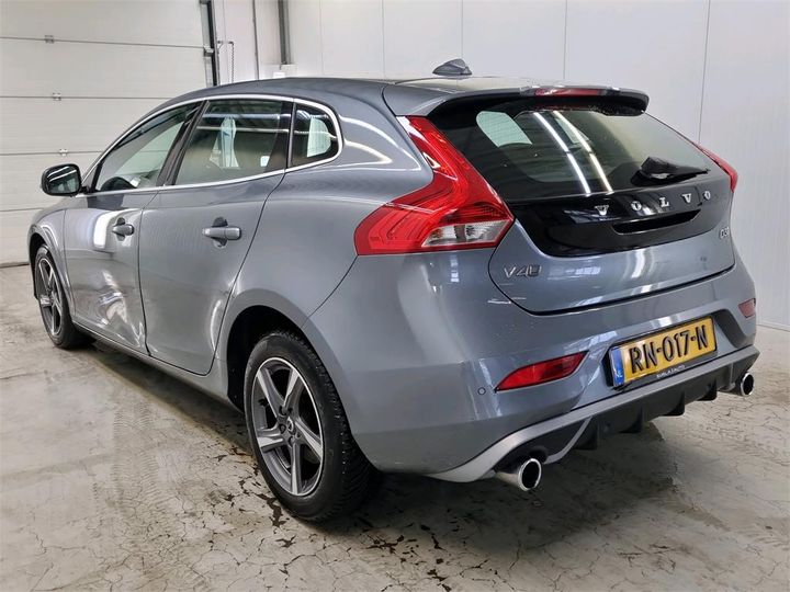 VOLVO V40 2018 yv1mv7981j2491129