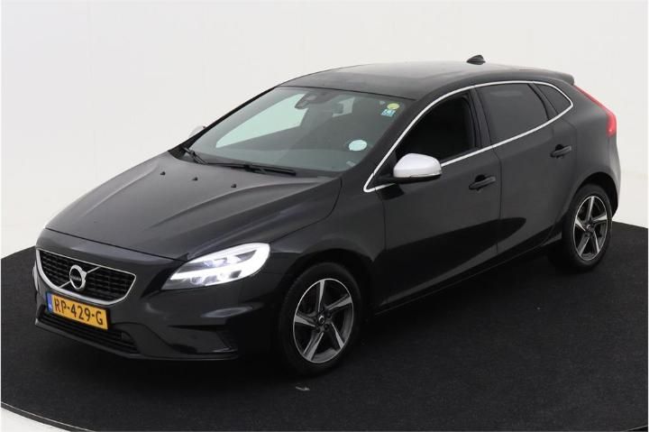 VOLVO V40 2018 yv1mv7981j2491245