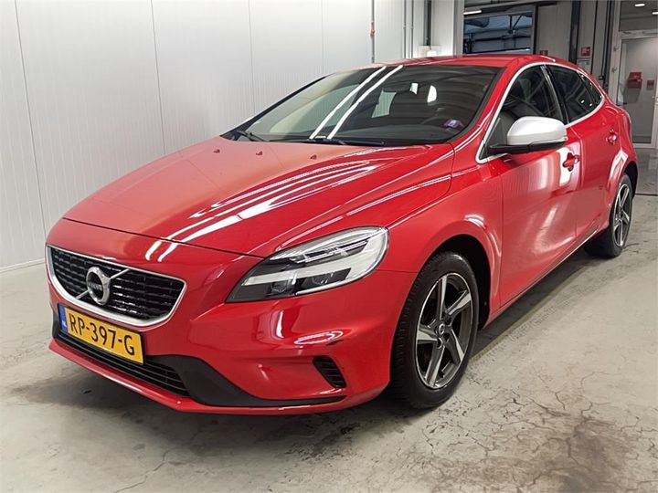 VOLVO V40 2018 yv1mv7981j2493859