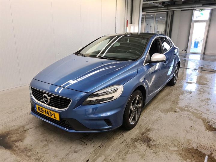 VOLVO V40 2018 yv1mv7981j2494741