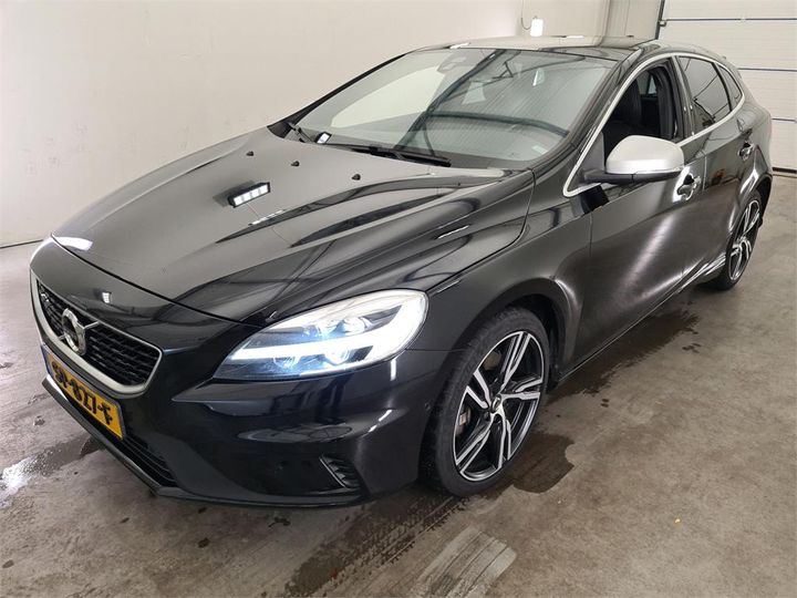 VOLVO V40 2018 yv1mv7981j2499968