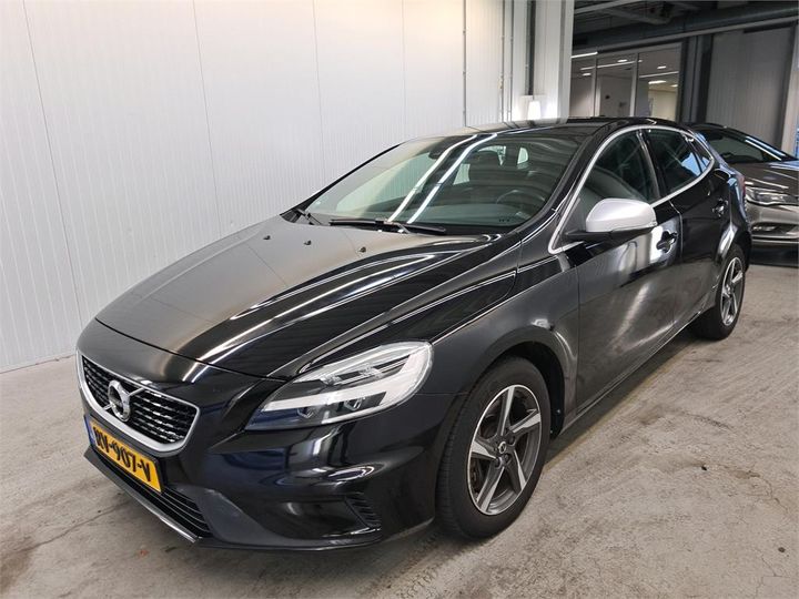 VOLVO V40 2018 yv1mv7981j2503437