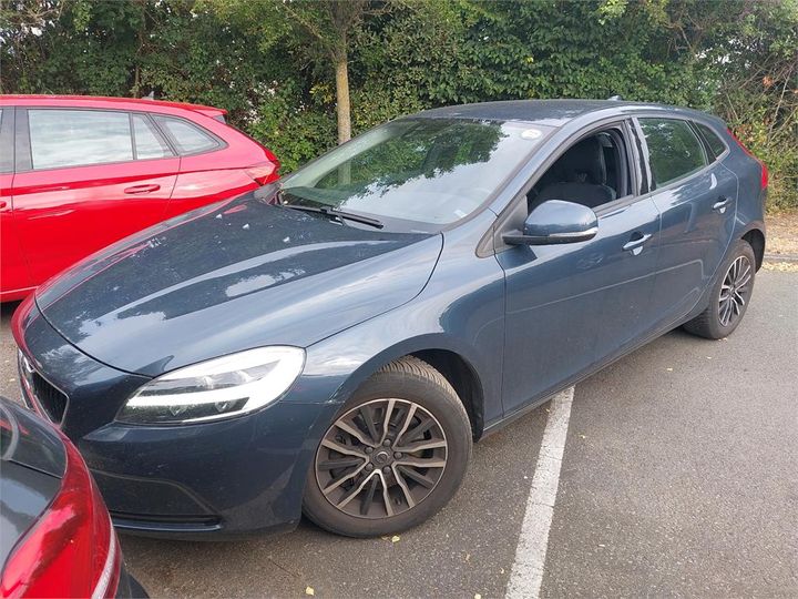 VOLVO V40 2018 yv1mv7981j2503824