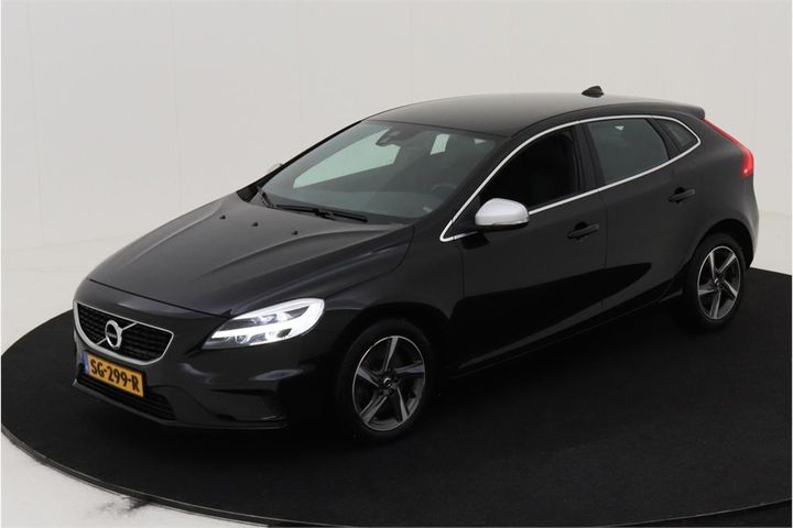 VOLVO V40 2018 yv1mv7981j2505688