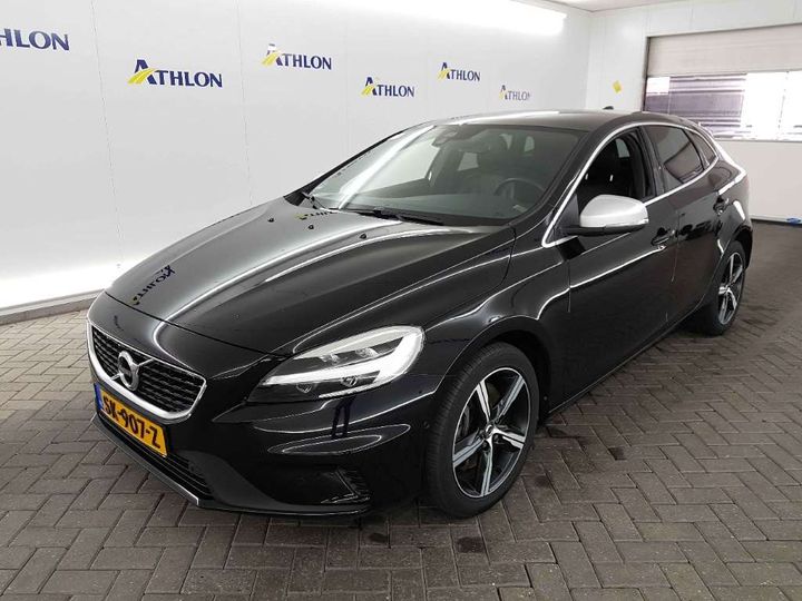 VOLVO V40 2018 yv1mv7981j2505893