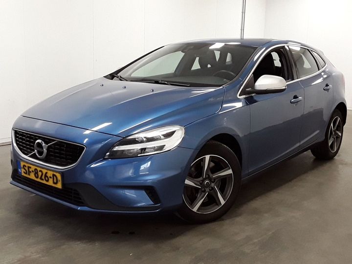 VOLVO V40 2018 yv1mv7981j2506299