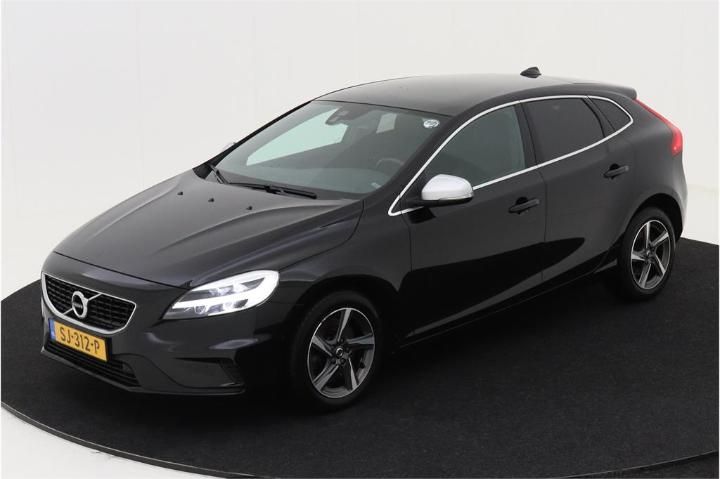 VOLVO V40 2018 yv1mv7981j2507142