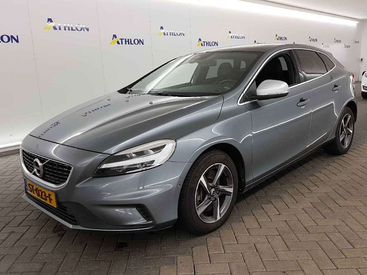 VOLVO V40 2018 yv1mv7981j2511218