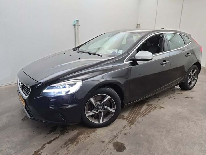 VOLVO V40 2018 yv1mv7981j2513257