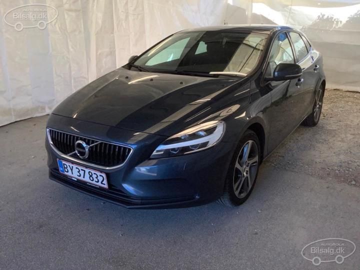 VOLVO V40 HATCHBACK 2018 yv1mv79l0j2486026