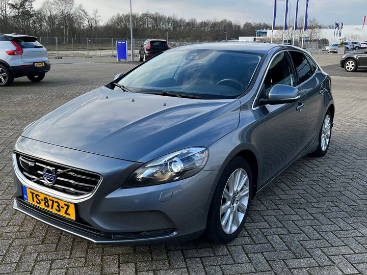 VOLVO V40 CROSS COUNTRY 2015 yv1mv79l1g2278148