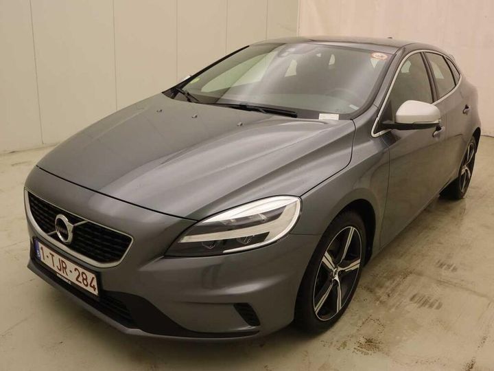 VOLVO V40 2017 yv1mv79l1j2480602