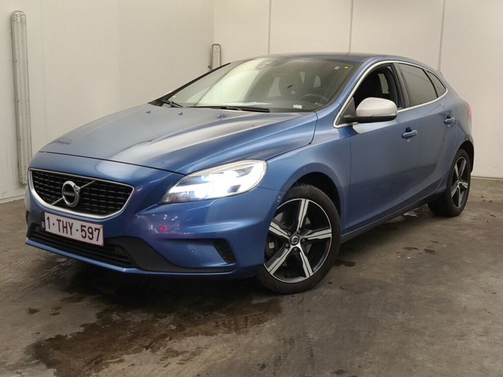 VOLVO V40 2017 yv1mv79l1j2482000