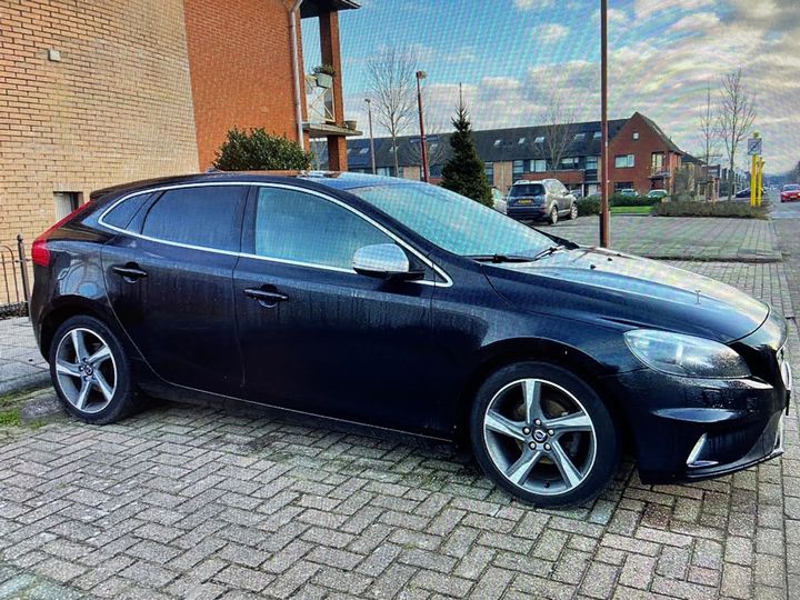 VOLVO V40 2013 yv1mv8461e2087935