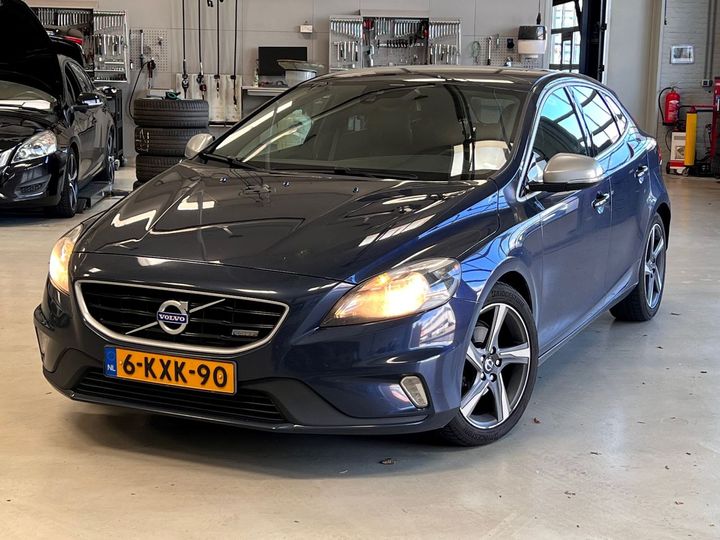 VOLVO V40 2013 yv1mv8461e2092443