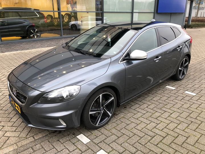 VOLVO V40 2013 yv1mv8461e2093781