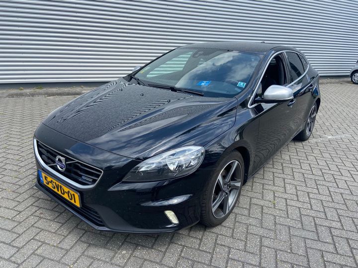 VOLVO V40 2013 yv1mv8461e2115969