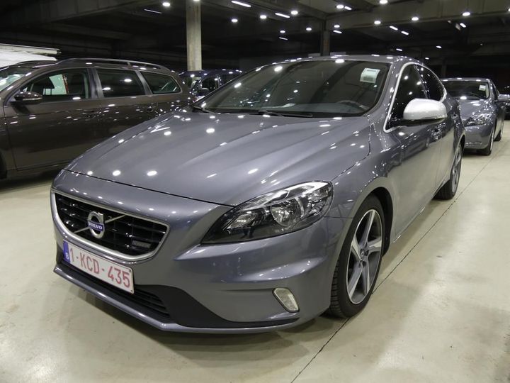 VOLVO V40 2015 yv1mv8461f2237397