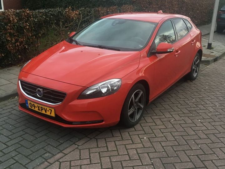 VOLVO V40 2012 yv1mv8481d2002103