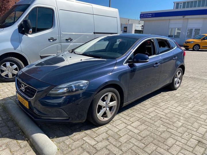 VOLVO V40 2013 yv1mv8481d2031939