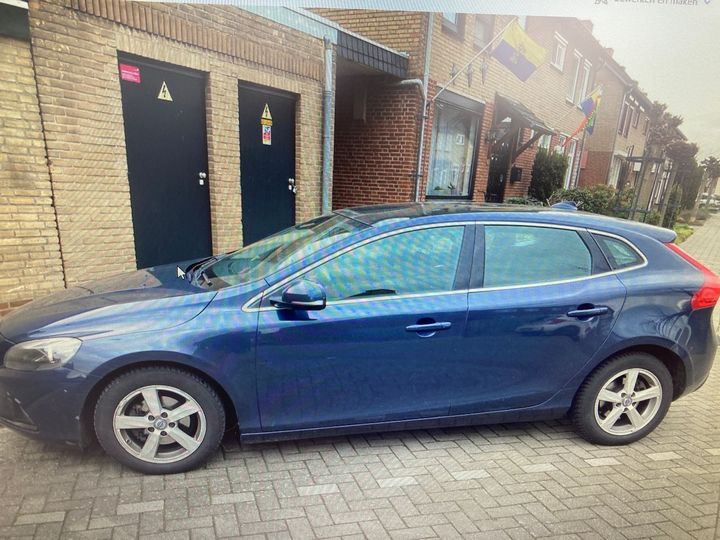 VOLVO V40 2013 yv1mv8481e2087097