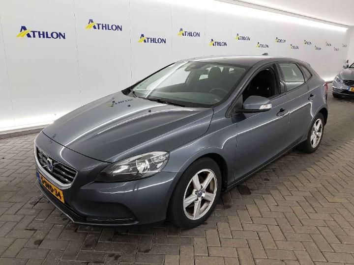 VOLVO V40 2013 yv1mv8481e2113237