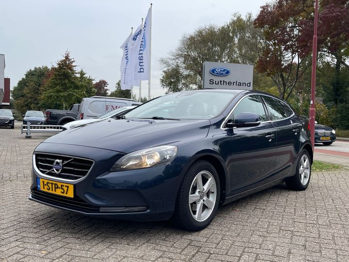 VOLVO V40 2013 yv1mv8481e2115593