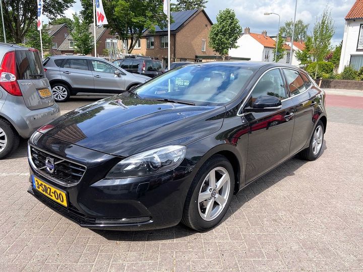 VOLVO V40 2013 yv1mv8481e2119648