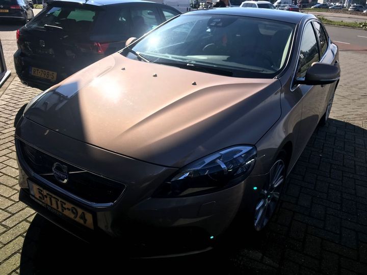 VOLVO V40 2014 yv1mv8481e2157270