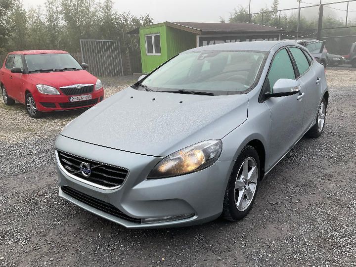 VOLVO V40 HATCHBACK 2015 yv1mv8481f2234232