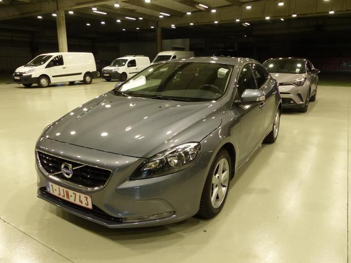 VOLVO V40 2015 yv1mv8481f2238054