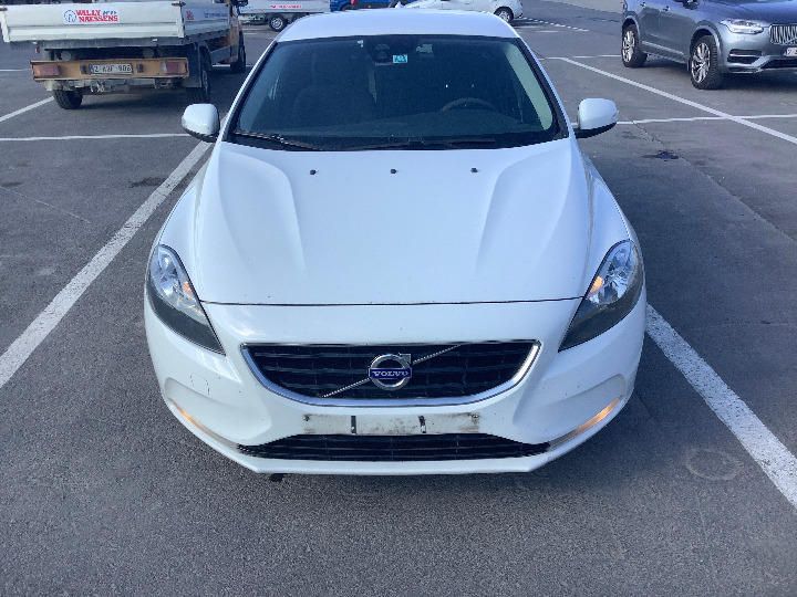 VOLVO V40 HATCHBACK 2015 yv1mv8481f2252176