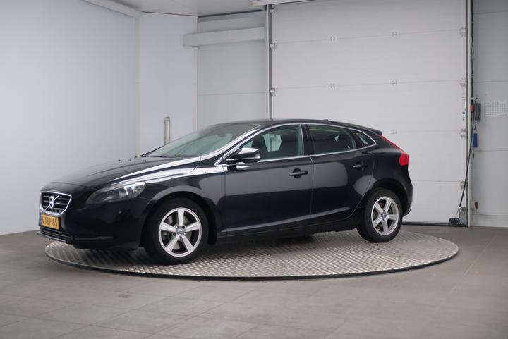 VOLVO V40 2014 yv1mva851f2178418