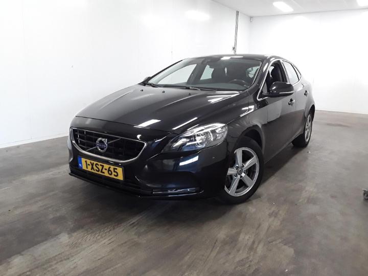 VOLVO V40 2014 yv1mva851f2197372