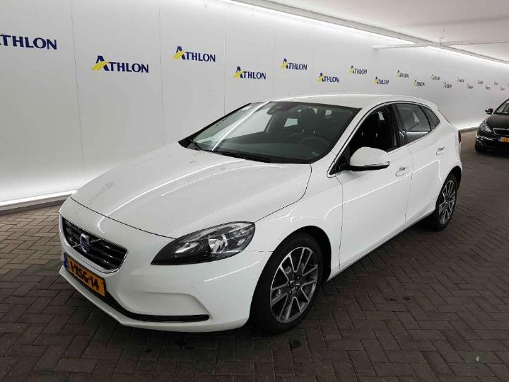 VOLVO V40 2014 yv1mva851f2204269