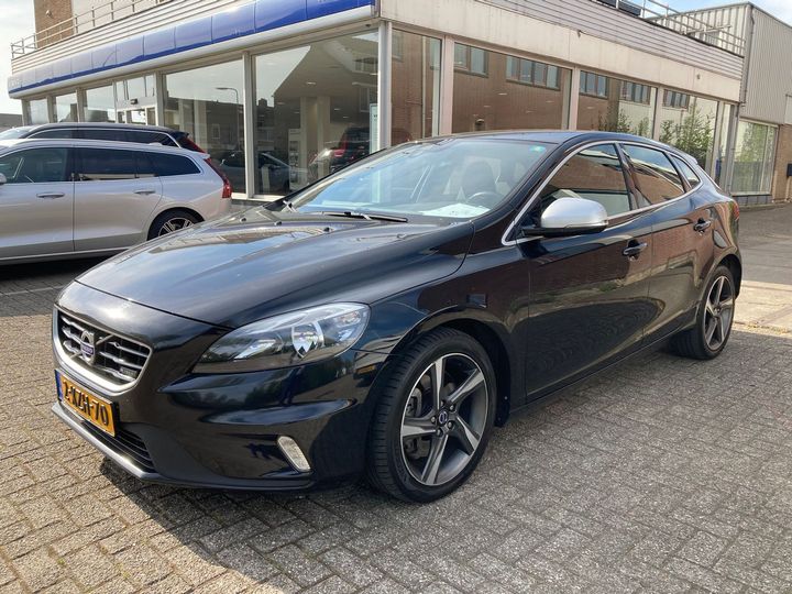 VOLVO V40 2014 yv1mva851f2213390