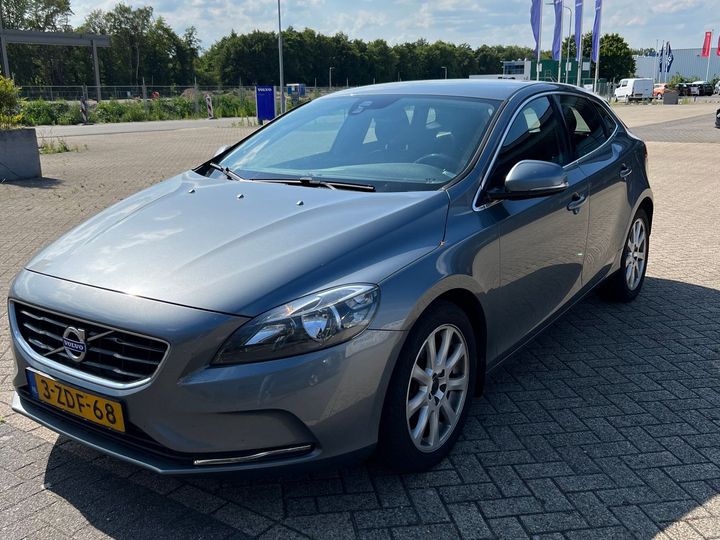 VOLVO V40 2014 yv1mva851f2216732